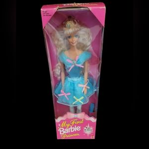 My first Barbie 💚